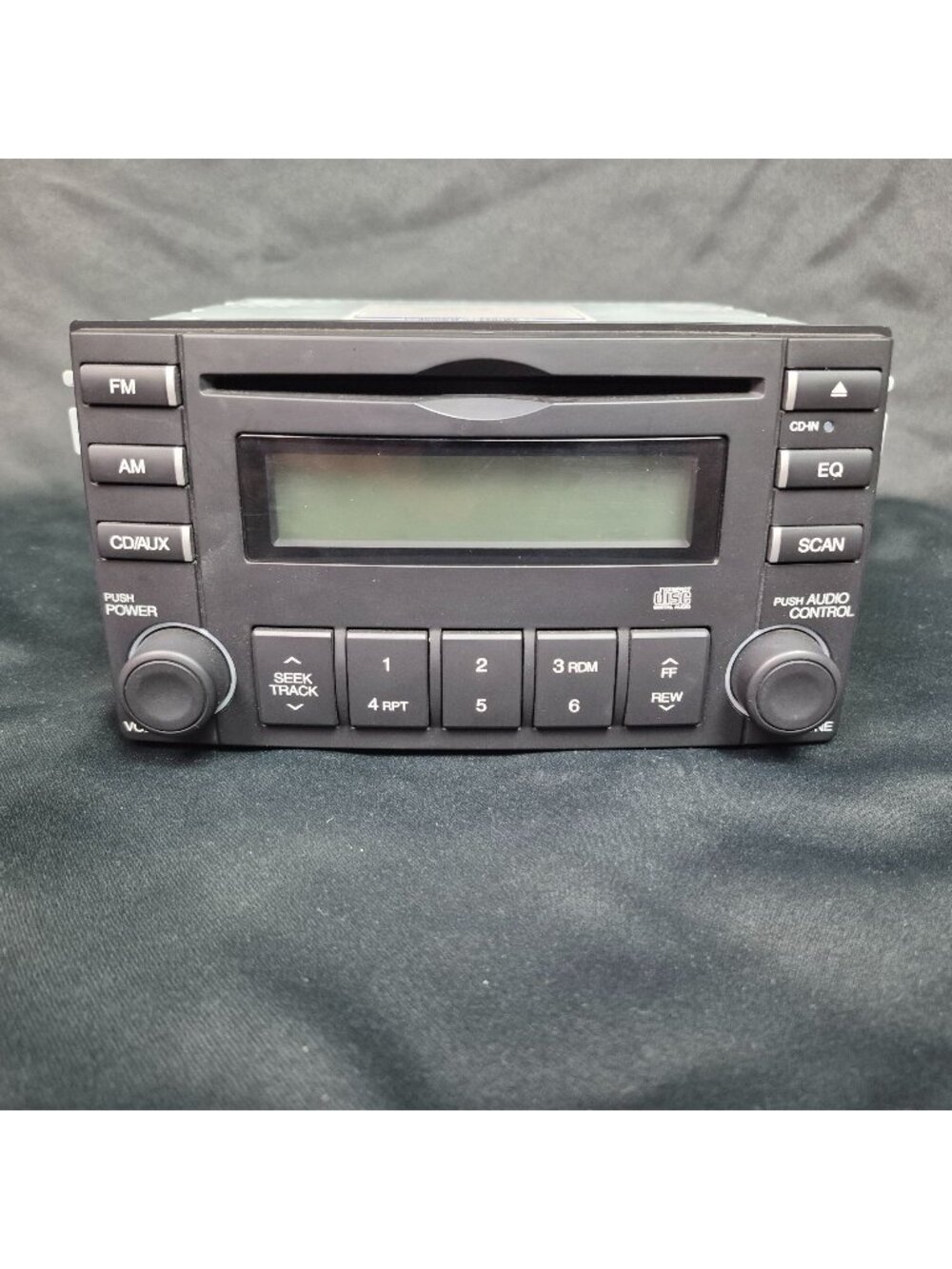 OEM Factory Car Radio Kia/Hyundai KMC Model 961502F700XX1 NEW